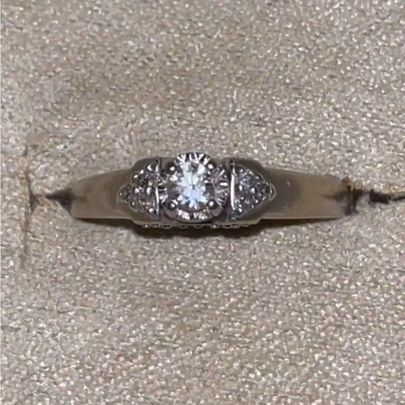 80s Real Diamond Real White Gold Engagement Ring